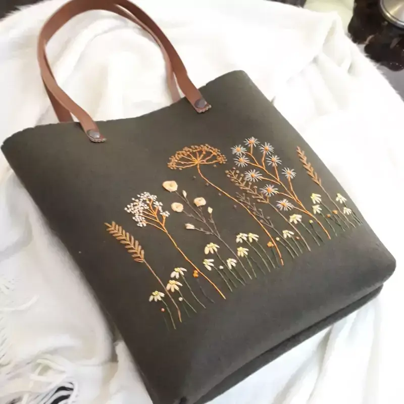 کیف نمدی گلدوزی شده